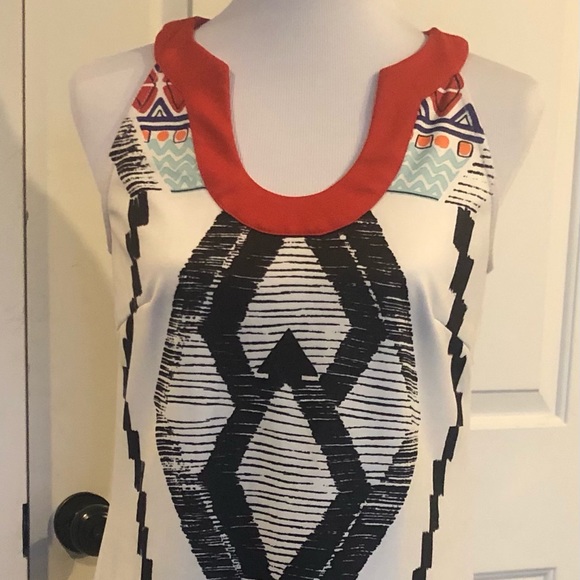 Fits like size 6. Sleeveless modern dress with Southwestern abstract design - Picture 7 of 10